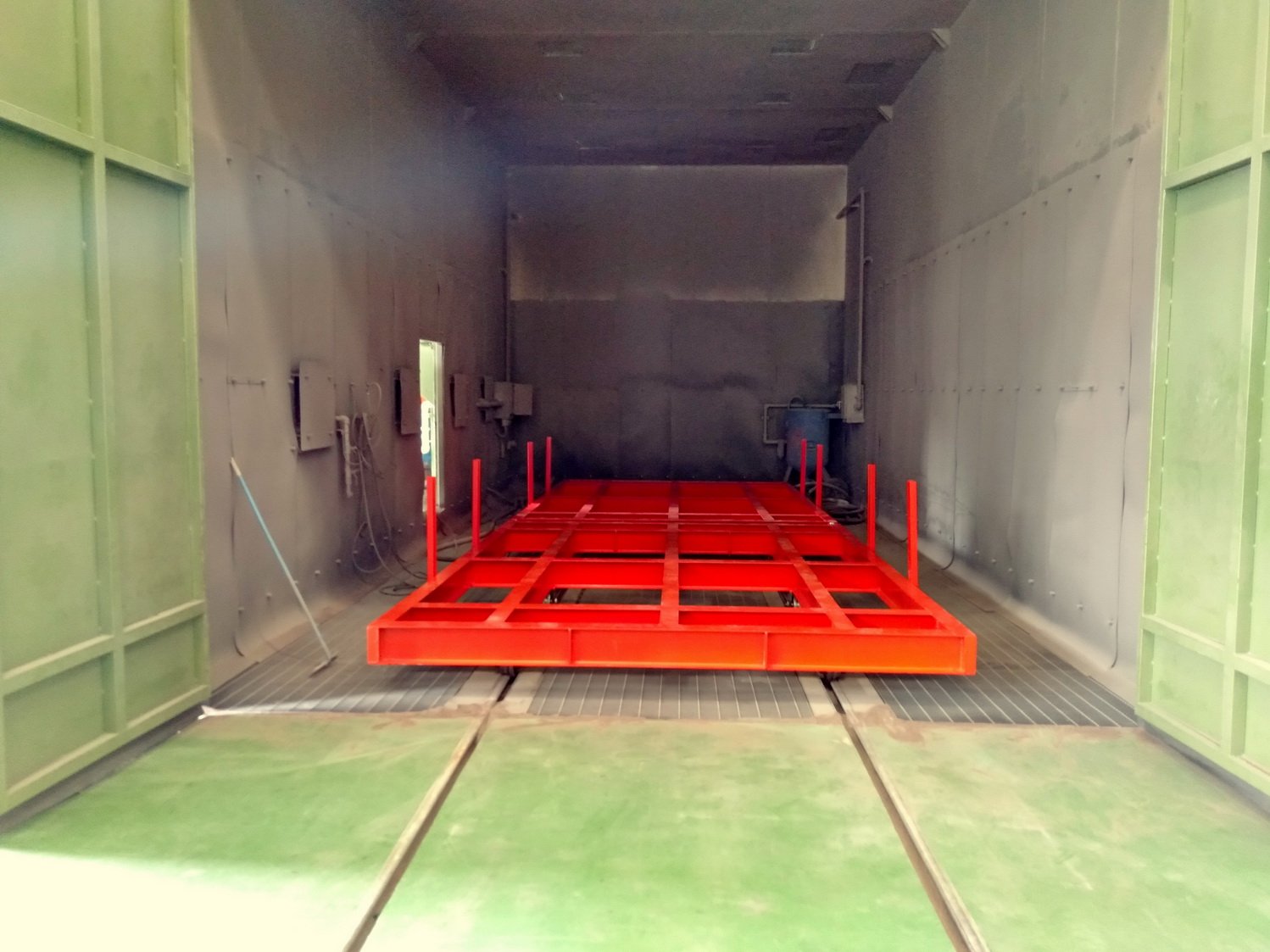 รถเข็นห้องยิงทราย พ่นทรายระบบปิด รถเข็นห้องยิงทราย พ่นทรายระบบปิด