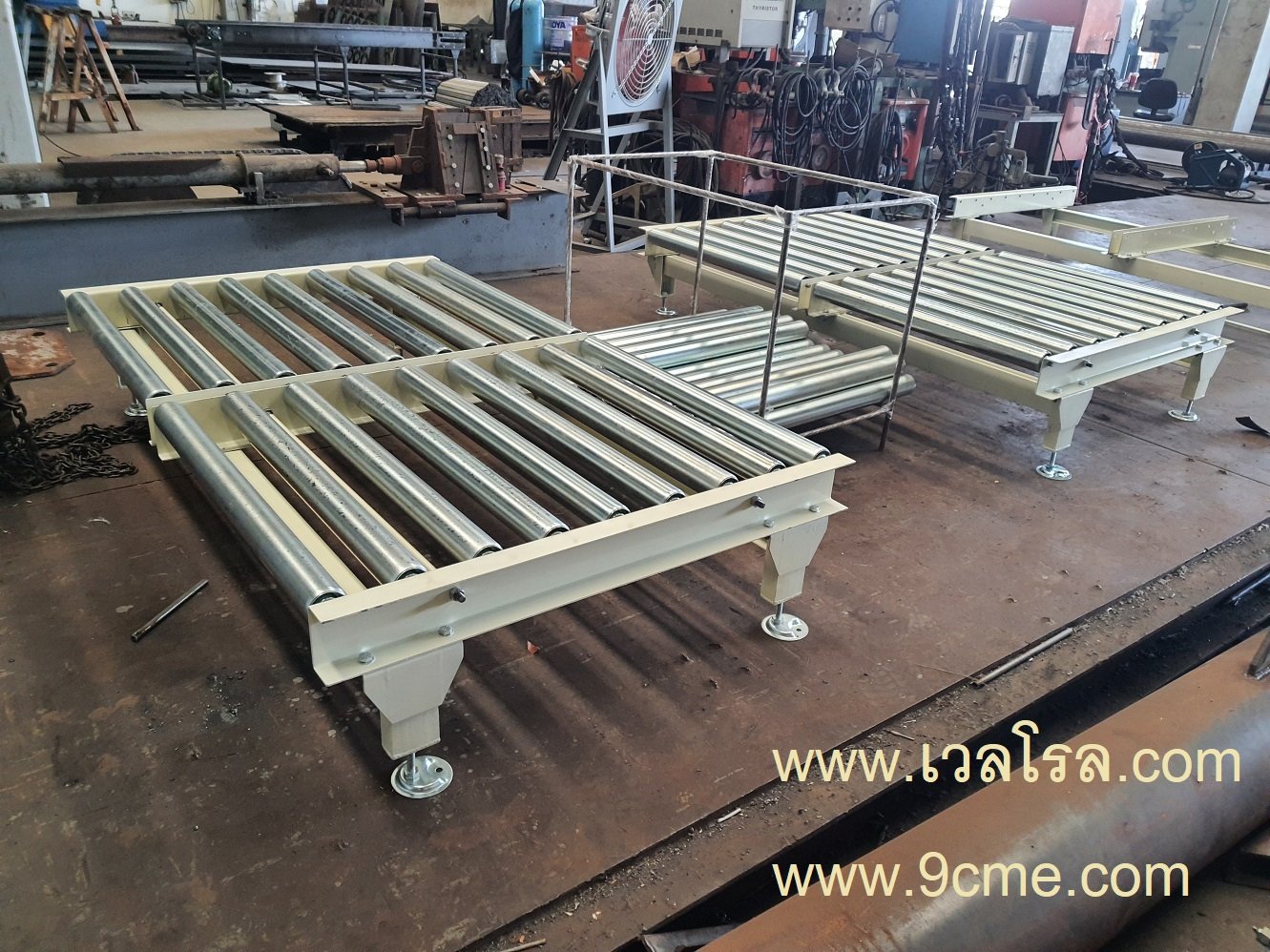 ลูกกลิ้งลำเลียง(free roller conveyor) ลูกกลิ้งลำเลียง(free roller conveyor)