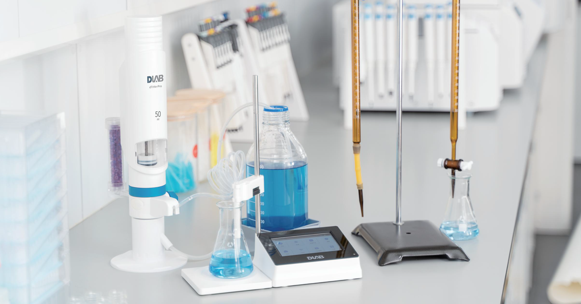 จัดการของเหลวด้วยความแม่นยำสูงด้วย Electronic-Burette และ Electronic-Dispenser
