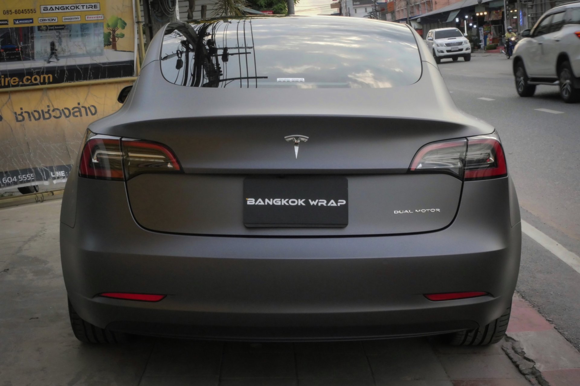 Ghost Metallic Shadow Grey Model 3 bangkokwrap