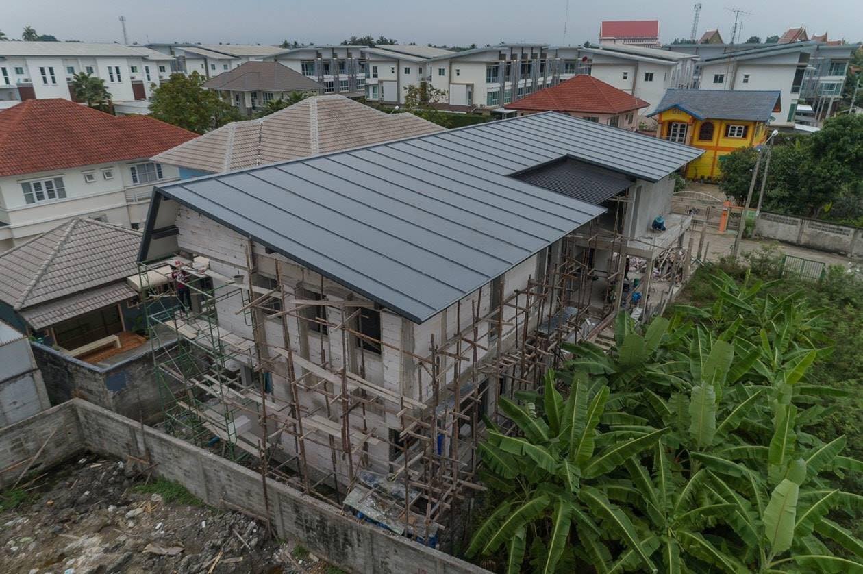 จัดส่งสวิตซ์สัมผัสและเต้าเสียบของรูมอส สีขาว จัดส่งสวิตซ์สัมผัสและเต้าเสียบของรูมอส สีขาว