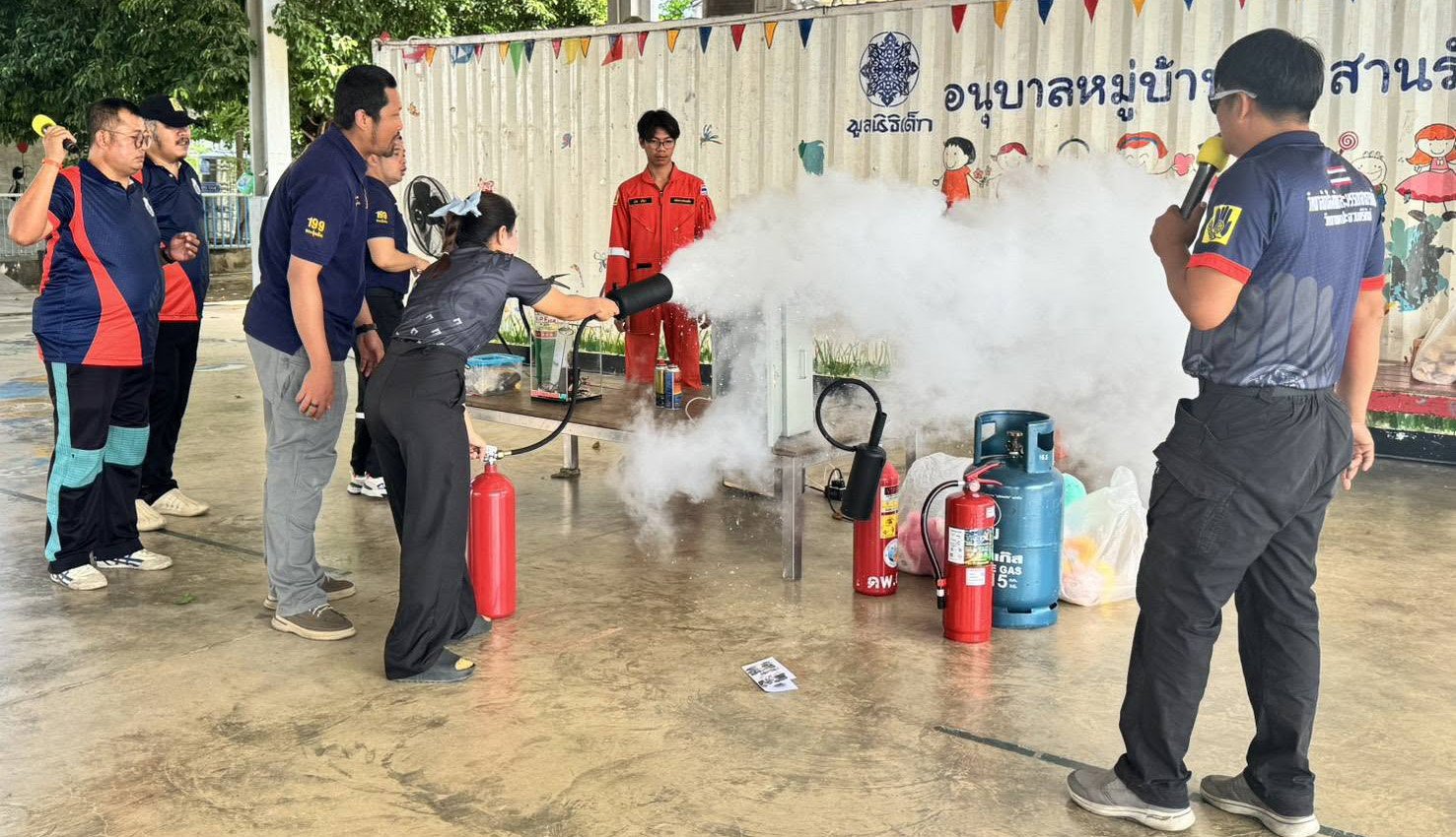 ขอขอบคุณเทศบาลเมืองกระทุ่มล้มจัดกิจกรรม โครงการอบรมการป้องกันและระงับอัคคีภัย