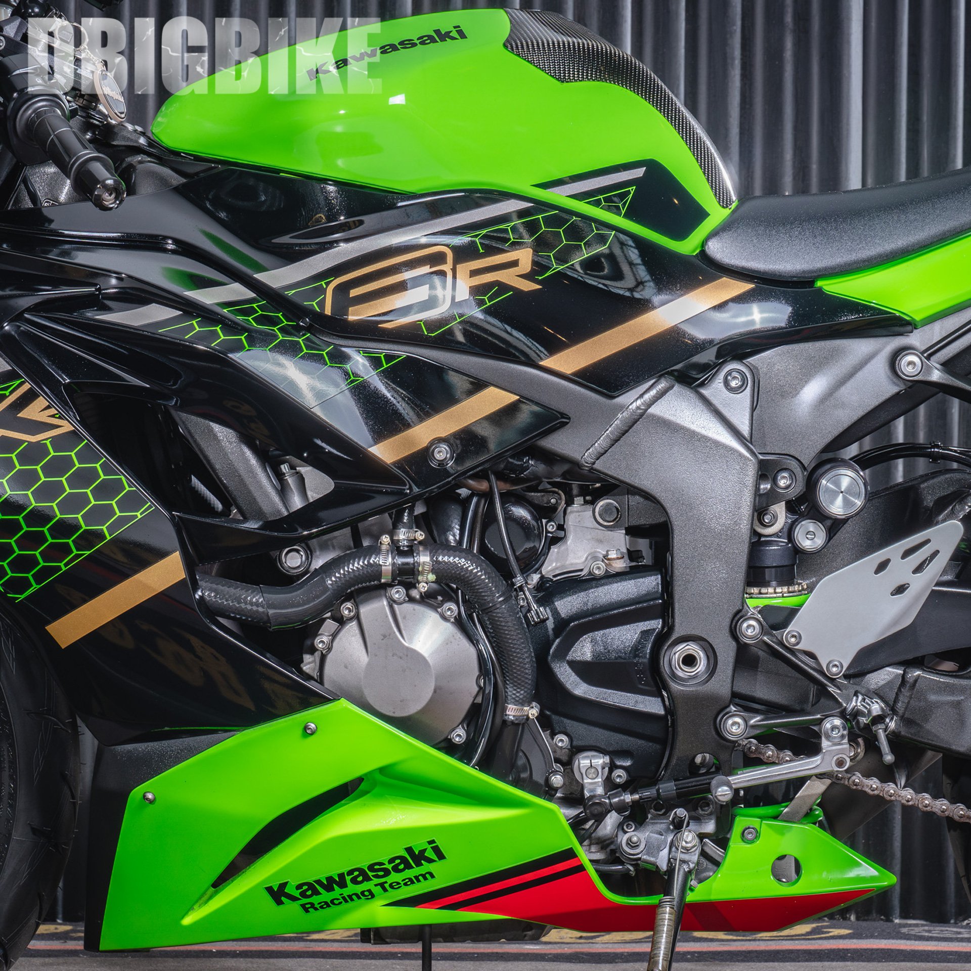 Kawasaki ZX-6R - dbigbike