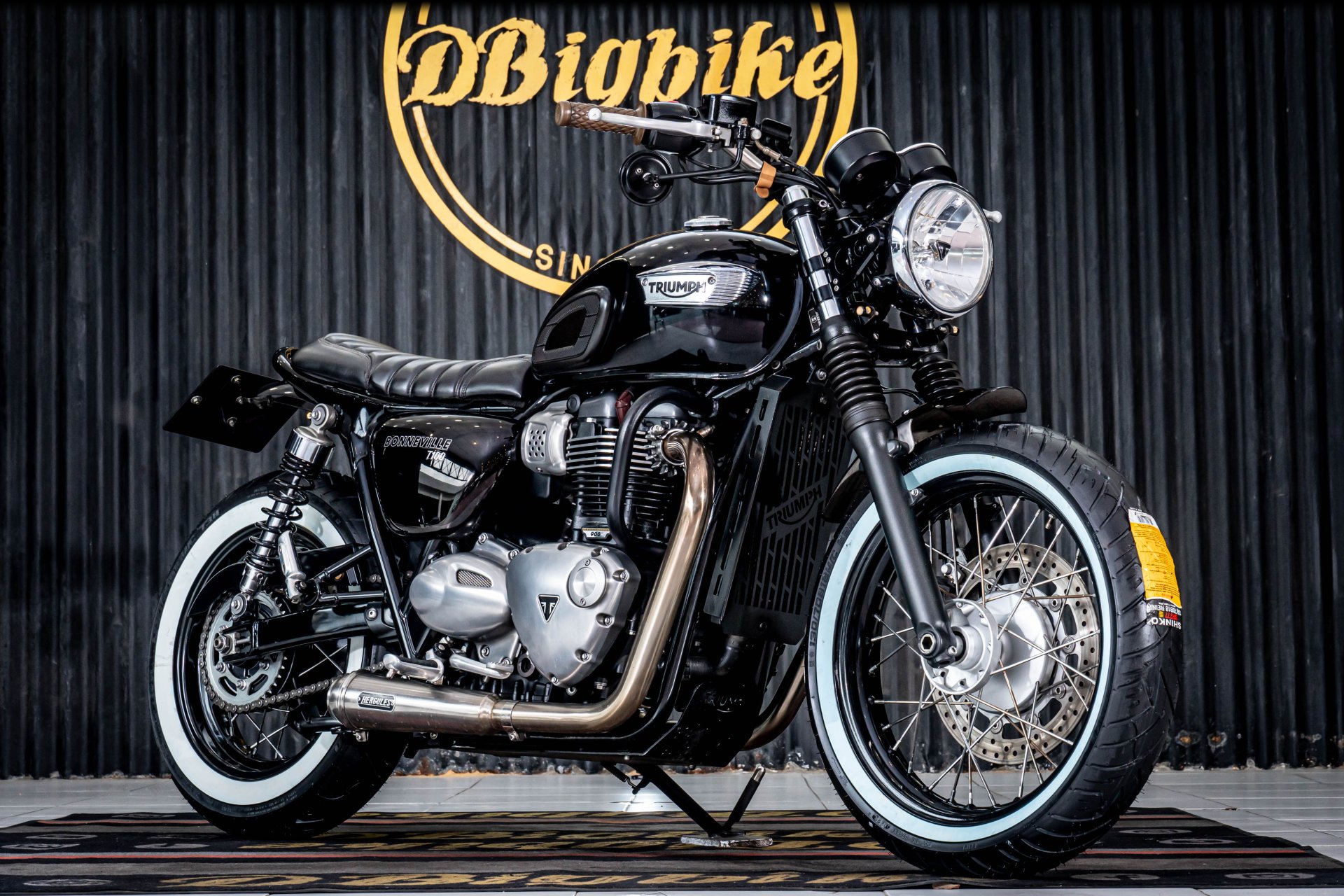 Triumph Bonneville T100 Custom - dbigbike