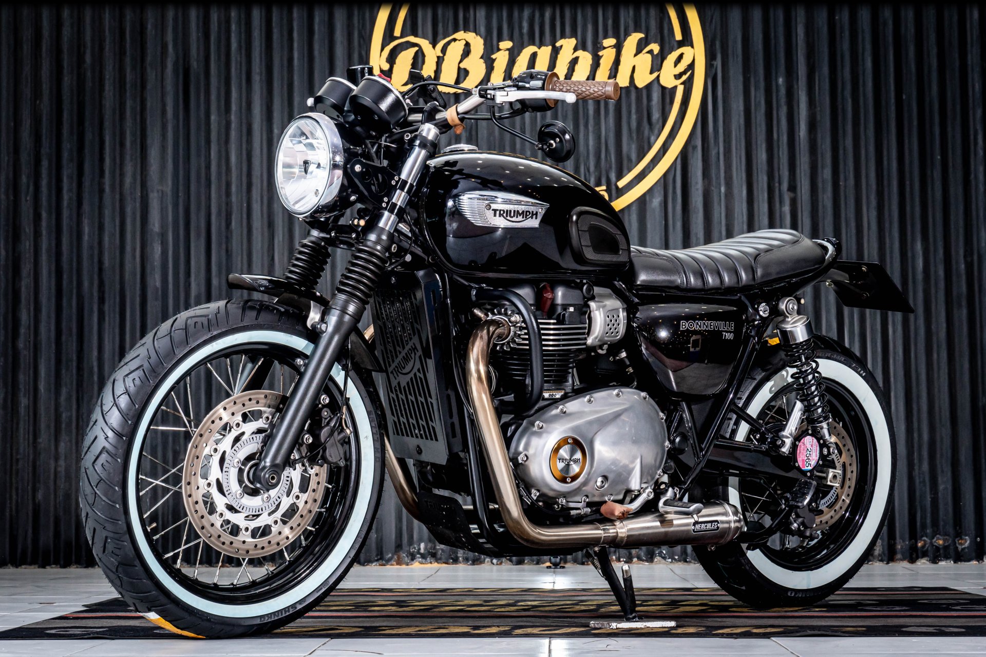Triumph Bonneville T100 Custom - dbigbike