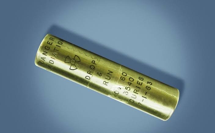 Cobalt ไม่ใช่ชื่อสี แต่ทำให้เกิดสี Cobalt ไม่ใช่ชื่อสี แต่ทำให้เกิดสี