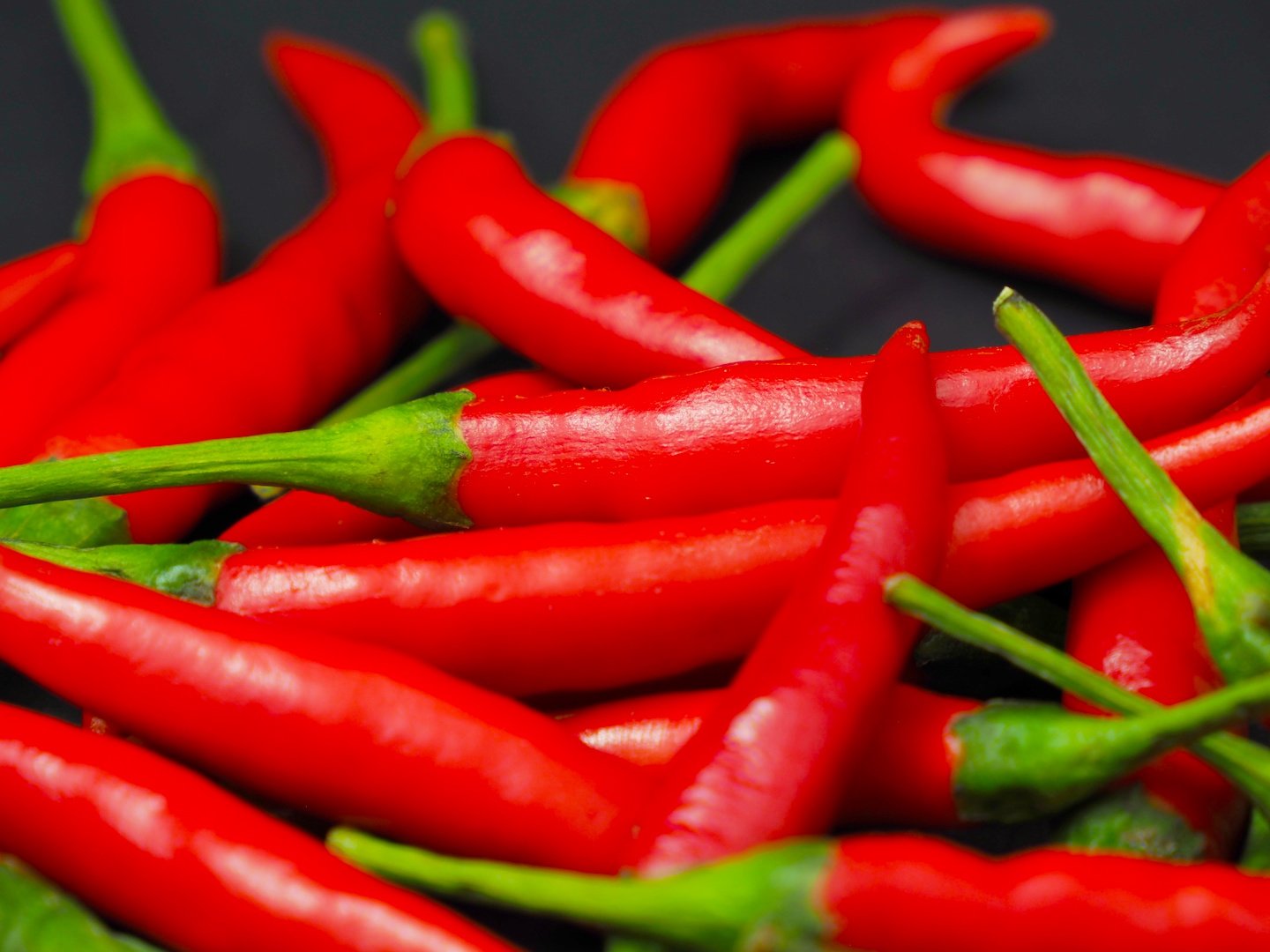 Chilies (พริก) Chilies (พริก)