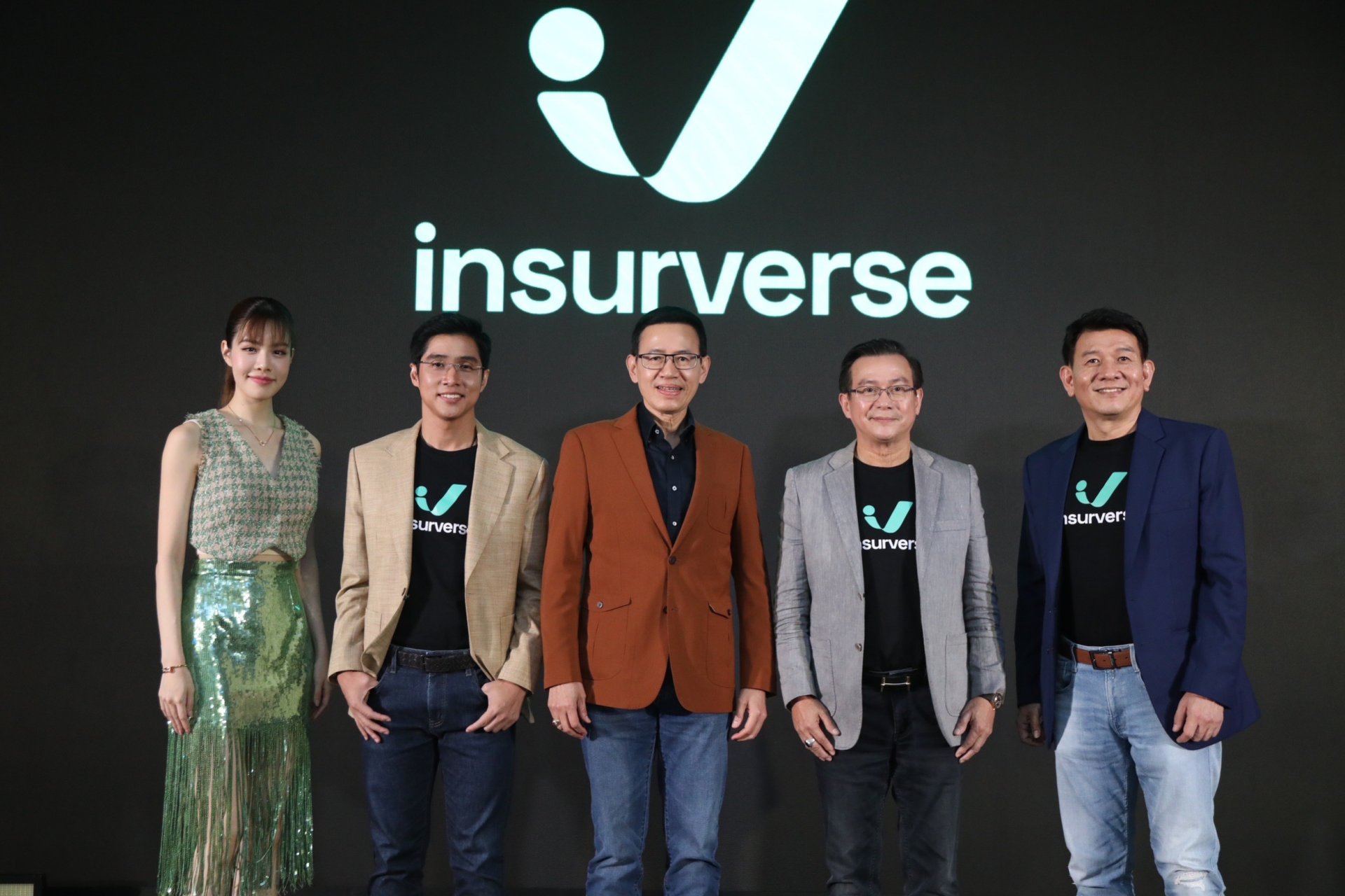 "เกรซ  กาญจน์เกล้า" ร่วมงานเปิดตัว insurverse โลกใหม่ของประกันรถยนต์ออนไลน์ โดยทิพย กรุ๊ป โฮลดิ้ง ครั้งแรกของประกันรถยนต์ที่ให้อำนาจการคอนโทรลอยู่ในมือคุณ