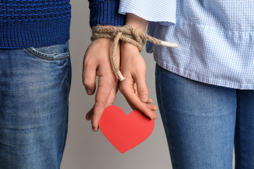 ยังรักกันอยู่ หรือแค่ยังอยู่ด้วยกัน?