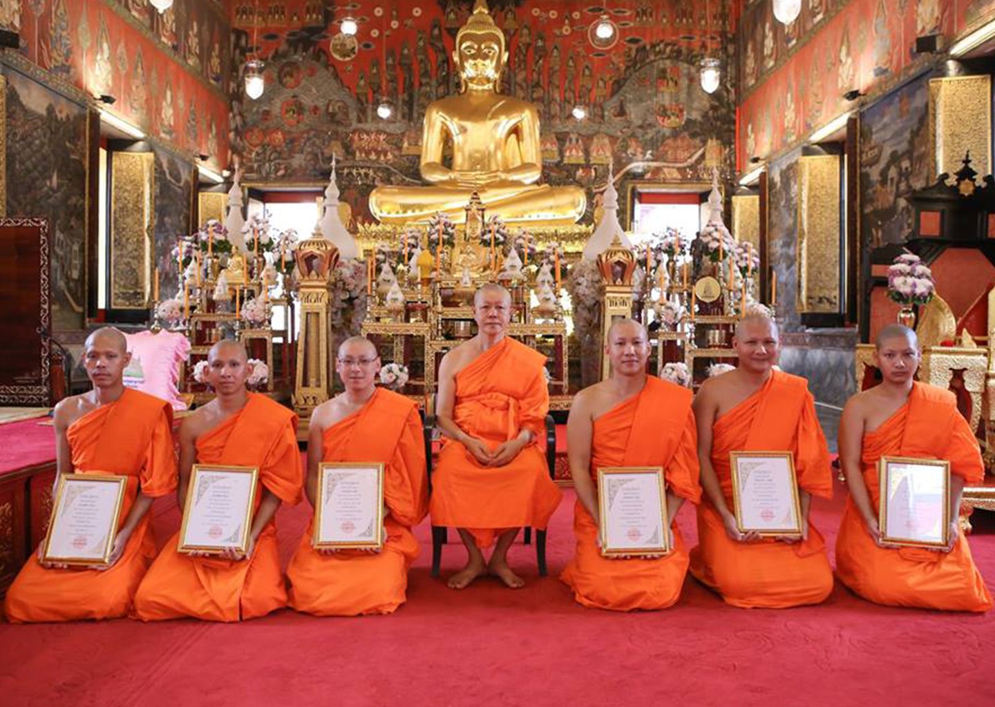 พระเทพรัตนมุนี​รักษา​การเจ้าอาวาส​วัดสระเกศฯ ได้ทำพิธีมอบ​ใบประกาศ​ณียบัตร​และของที่ระลึก​แก่พระภิกษุ​สามเณร​ผู้​สอบได้นักธรรมในชั้นต่างๆ​และพระภิกษุ​ชั้นนวกะภูมิ