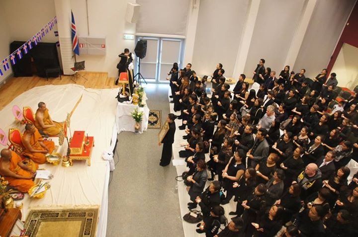 พสกนิกรในไอร์แลนด์ทั้งชาวไทยและต่างชาติร่วมประกอบพิธีบำเพ็ญกุศลถวายเป็นพระราชกุศลแด่รัชกาลที่ 9 พสกนิกรในไอร์แลนด์ทั้งชาวไทยและต่างชาติร่วมประกอบพิธีบำเพ็ญกุศลถวายเป็นพระราชกุศลแด่รัชกาลที่ 9