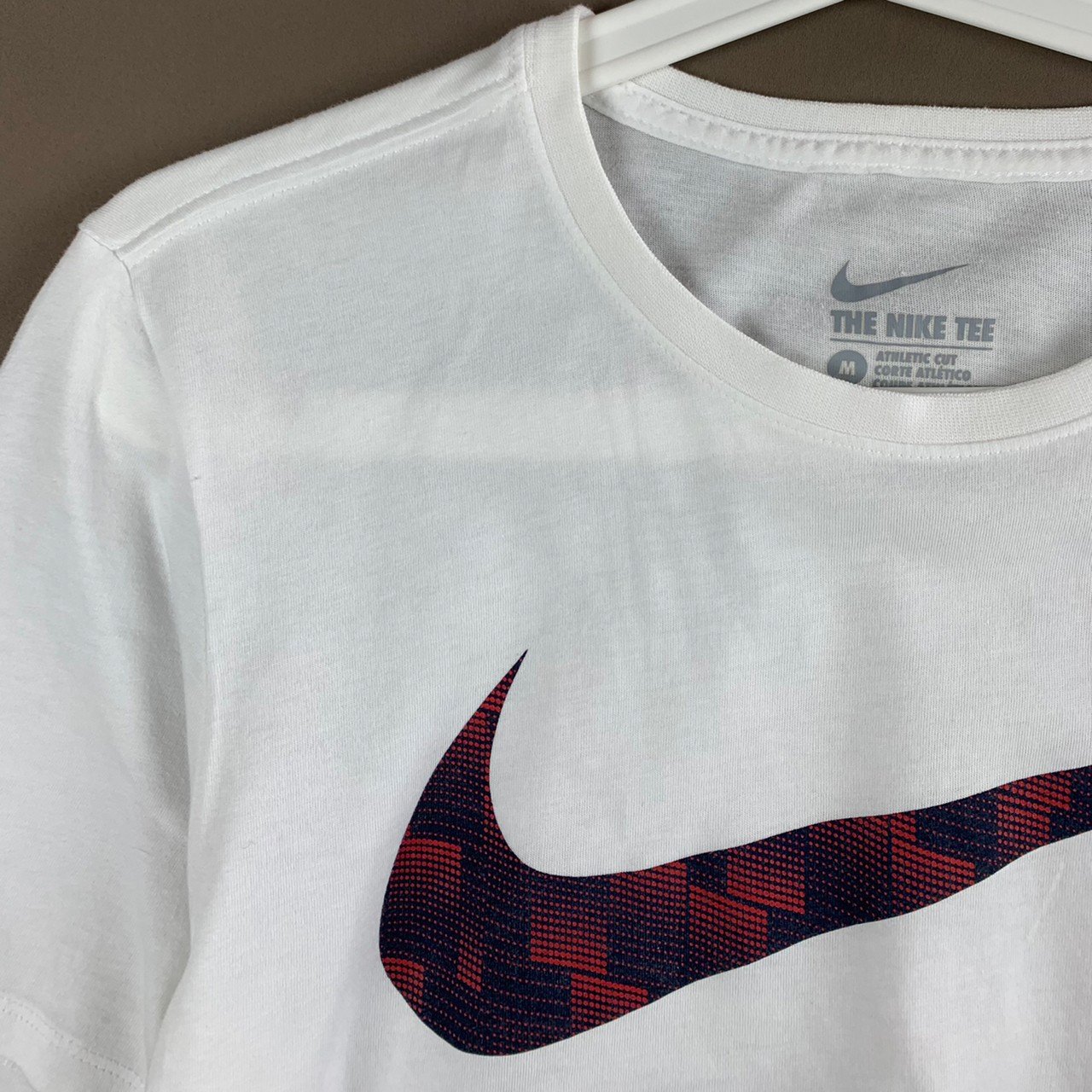 The nike tee sales athletic cut