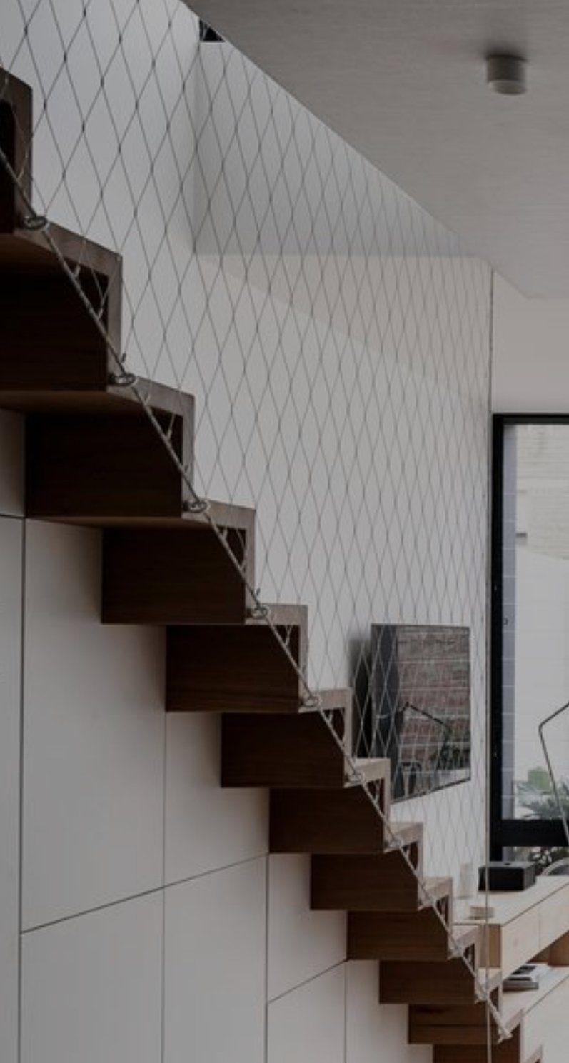 รูปตัวอย่างการออกแบบและติดตั้งราวกันตกด้วยสลิงและตาข่ายสเตนเลส รูปตัวอย่างการออกแบบและติดตั้งราวกันตกด้วยสลิงและตาข่ายสเตนเลส