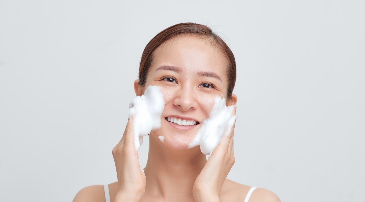 cleanser กับ โฟมล้างหน้า ผิวแบบไหนใช้ดีที่สุด ? cleanser กับ โฟมล้างหน้า ผิวแบบไหนใช้ดีที่สุด ?