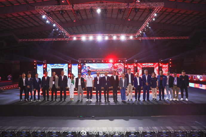 นางสาวหลุ่ย แซ่กั๊ว ผู้ร่วมก่อตั้งบริษัท ไทยเจียระไน กรุ๊ป จำกัด (มหาชน)  และประธานบริหารสมาคมสื่อใหม่ไทย-จีน เข้าร่วมการแข่งขัน Asian Comprehensive Martial Arts Championship ครั้งแรกในฐานะแขกคนสำคัญ นางสาวหลุ่ย แซ่กั๊ว ผู้ร่วมก่อตั้งบริษัท ไทยเจียระไน กรุ๊ป จำกัด (มหาชน)  และประธานบริหารสมาคมสื่อใหม่ไทย-จีน เข้าร่วมการแข่งขัน Asian Comprehensive Martial Arts Championship ครั้งแรกในฐานะแขกคนสำคัญ