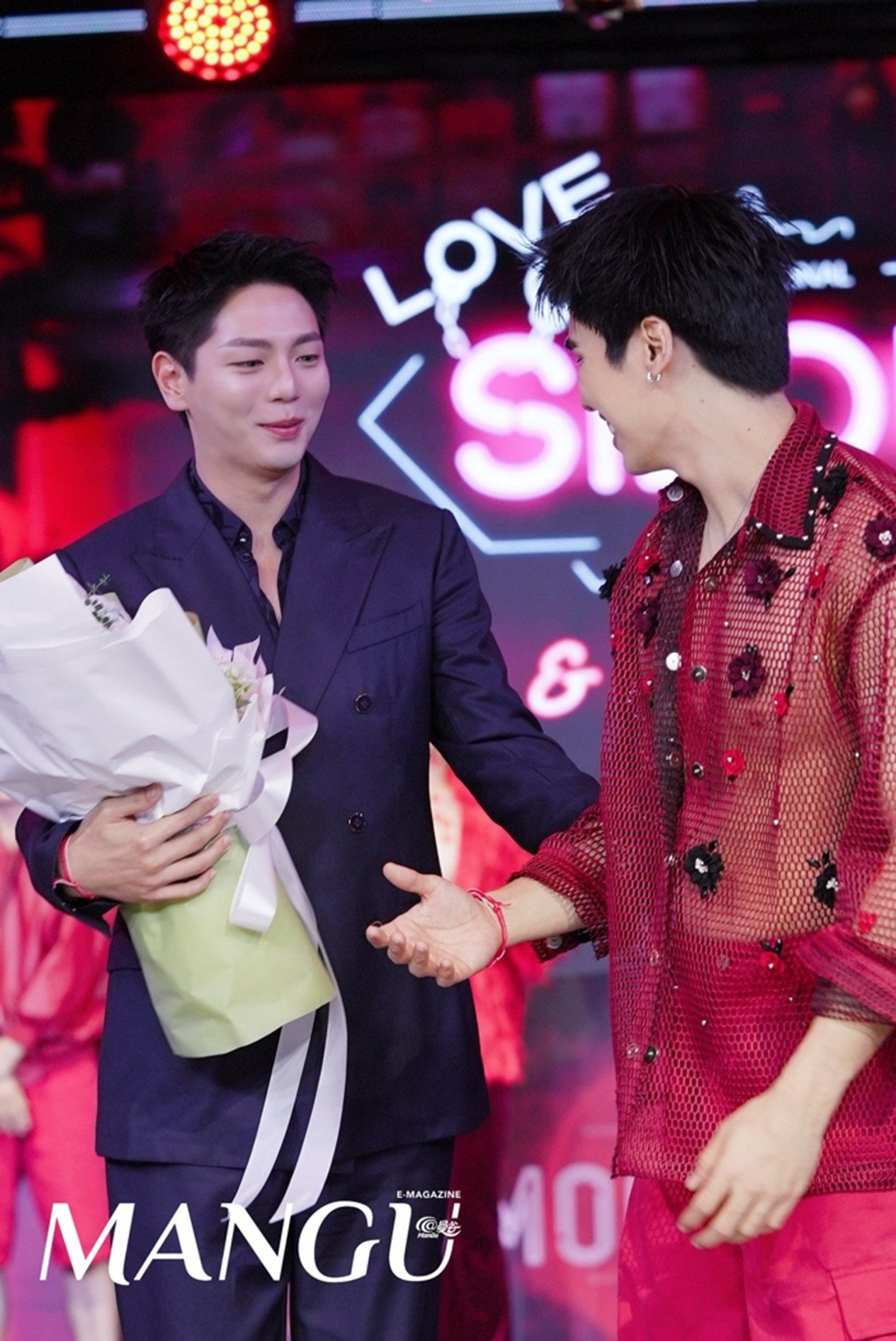 【นิตยสาร @ManGu Bangkok เข้าร่วมงานรอบปฐมทัศน์ของ รักแห่งสีลม】