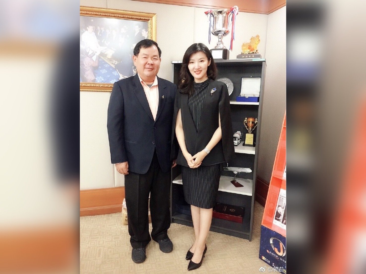 คุณหลุ่ย แซ่กั๊ว ได้หารือเกี่ยวกับการใช้สกุลเงินดิจิทัลและสกุลเงินไทย ของนักท่องเที่ยวชาวจีนในประเทศไทย  คุณหลุ่ย แซ่กั๊ว ได้หารือเกี่ยวกับการใช้สกุลเงินดิจิทัลและสกุลเงินไทย ของนักท่องเที่ยวชาวจีนในประเทศไทย