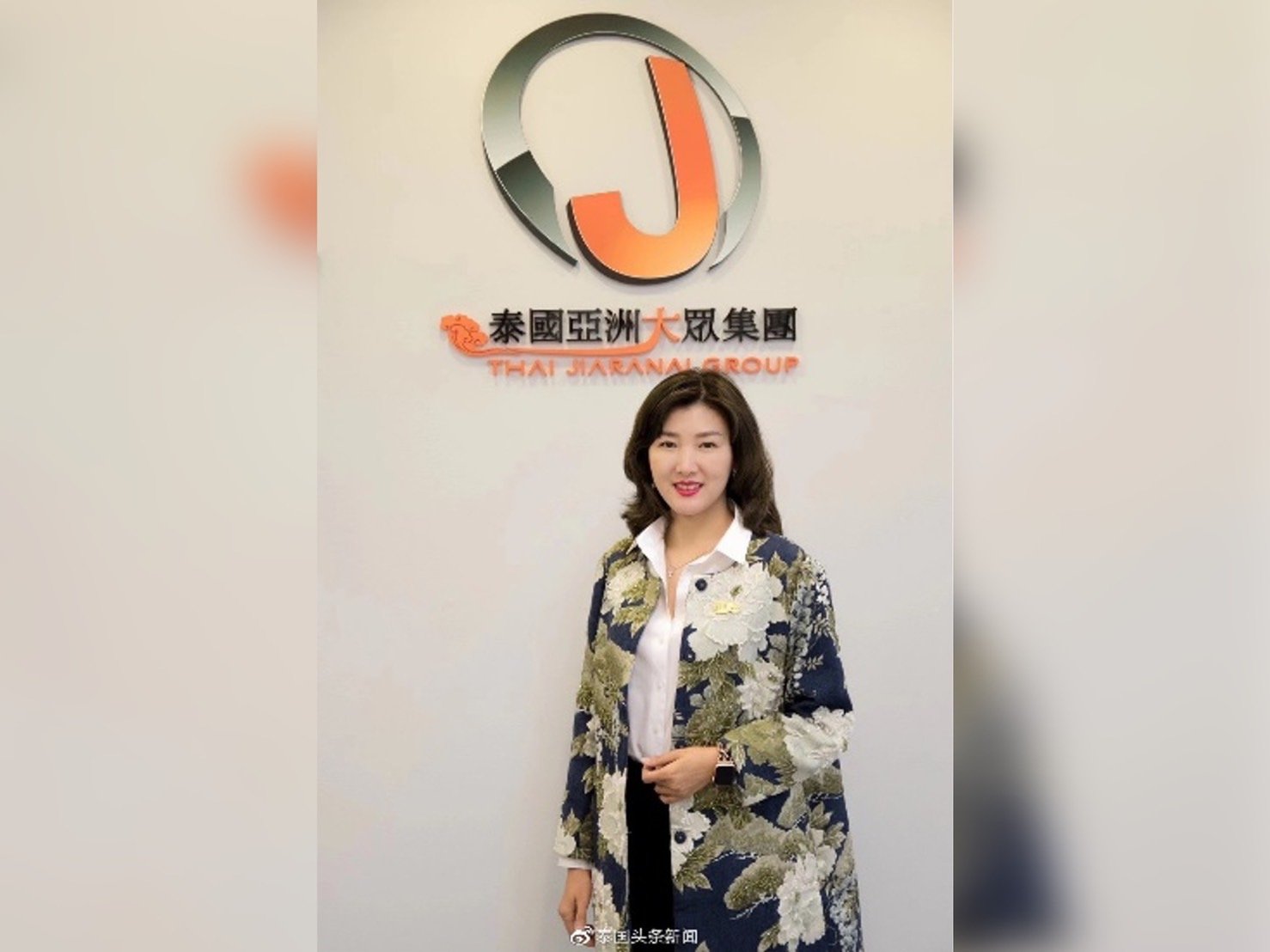 นิตยสาร《@ManGu曼谷》มีจำหน่ายมากที่สุดในประเทศไทย ได้รับการเปลี่ยนแปลงเป็นสิ่งพิมพ์อิเล็กทรอนิกส์อย่างครอบคลุม ได้รับความสนใจอย่างกว้างขวางจากสังคมจีนและไทย นิตยสาร《@ManGu曼谷》มีจำหน่ายมากที่สุดในประเทศไทย ได้รับการเปลี่ยนแปลงเป็นสิ่งพิมพ์อิเล็กทรอนิกส์อย่างครอบคลุม ได้รับความสนใจอย่างกว้างขวางจากสังคมจีนและไทย