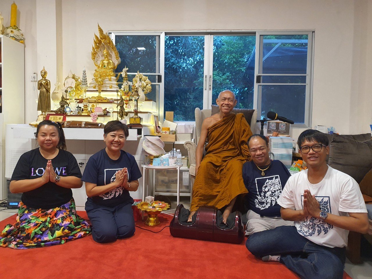 คณะกรรมการมูลนิธิอาร์ตโนแฮนด์ สนทนาธรรมกับพระอาจารย์สมทบ ปรกฺกโม  คณะกรรมการมูลนิธิอาร์ตโนแฮนด์ สนทนาธรรมกับพระอาจารย์สมทบ ปรกฺกโม
