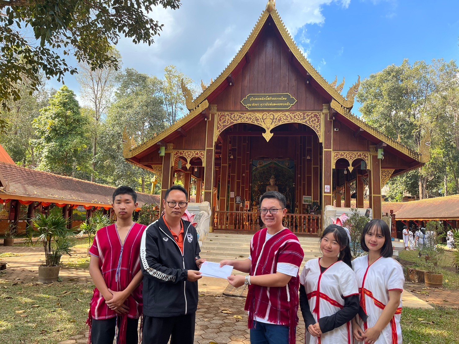 กิจกรรมบรรยายภาพภาคภาษาอังกฤษ ในการทำวิจัย กิจกรรมบรรยายภาพภาคภาษาอังกฤษ ในการทำวิจัย