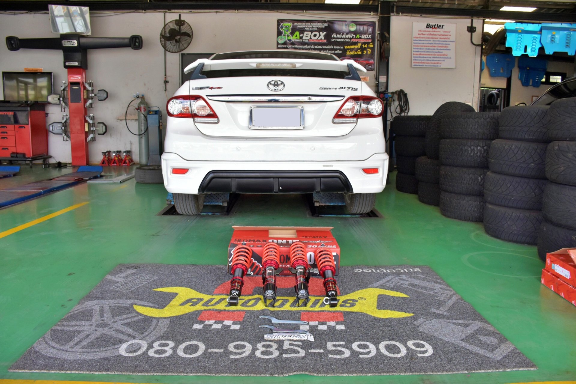 Toyota Altis TRD Silver NeomaxOne