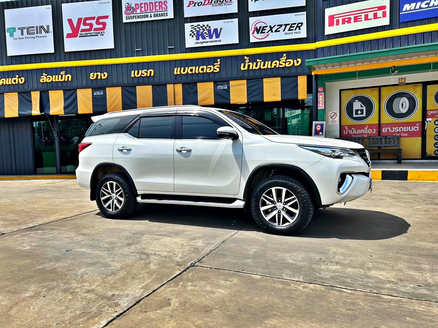 Toyota Fortuner - YSS X-SPORT