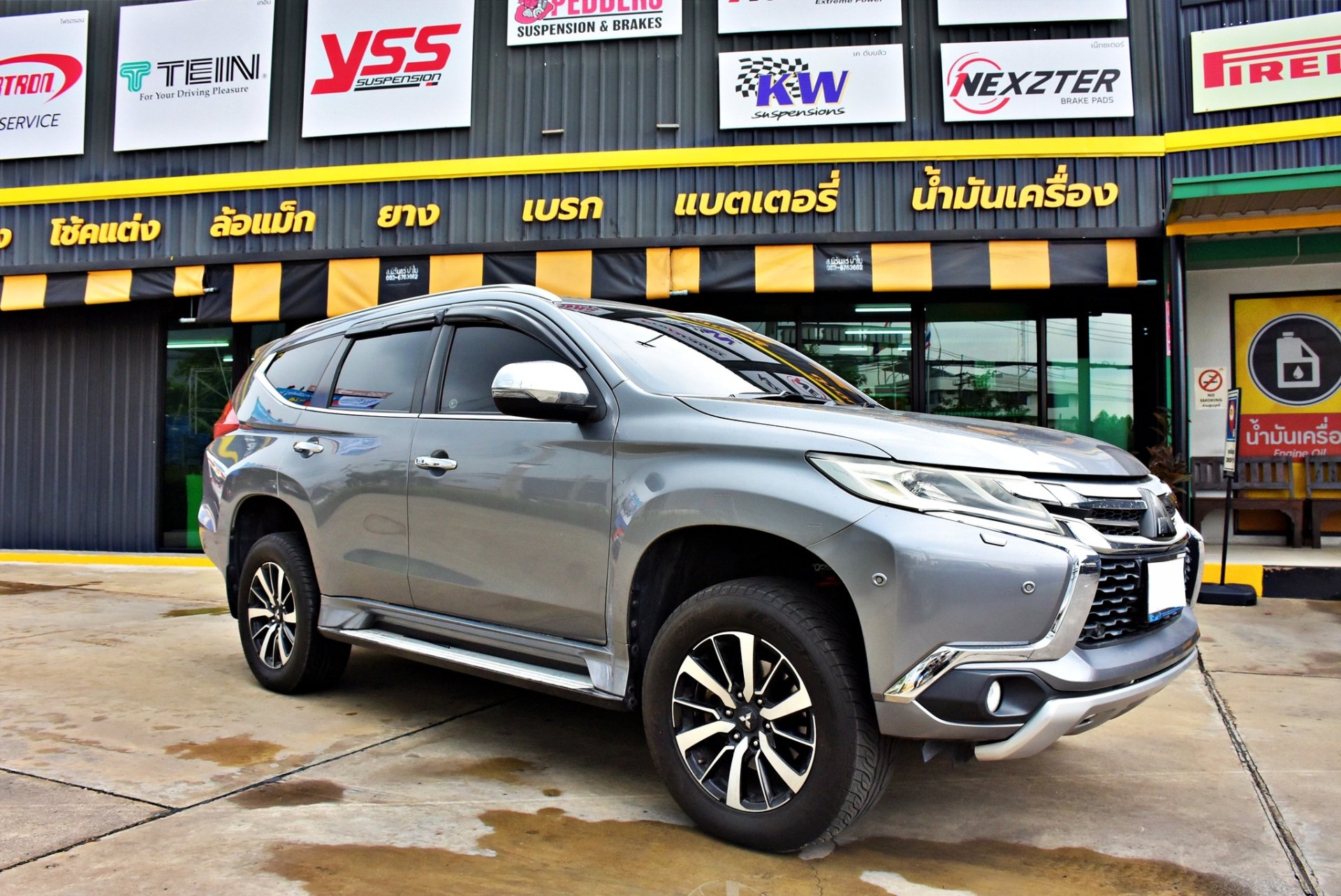 Mitsubishi New Pajero - เปลี่ยนโช๊คอัพ PROFENDER Mitsubishi New Pajero - เปลี่ยนโช๊คอัพ PROFENDER