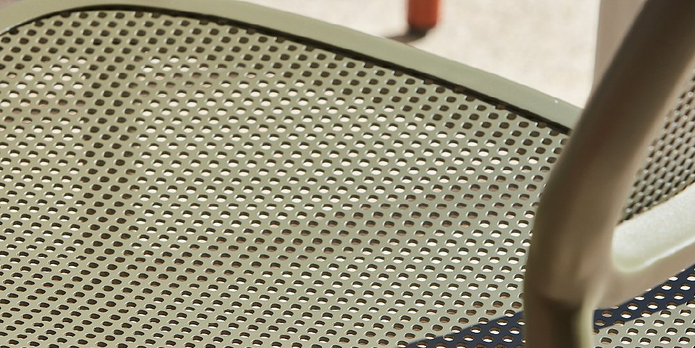 ตารางสเปคเก้าอี้เอ้าดอร์ Gusto Stackable Sidechair สี Green Matt | Gusto Outdoor Chair Specifications ตารางแสดงรายละเอียดและขนาดเก้าอี้เอ้าดอร์ Gusto Stackable Sidechair สี Green Matt ขนาด 75 × 58 × 96 ซม. โครงอะลูมิเนียม จาก ms natural design | Gusto stackable aluminum outdoor sidechair specification table