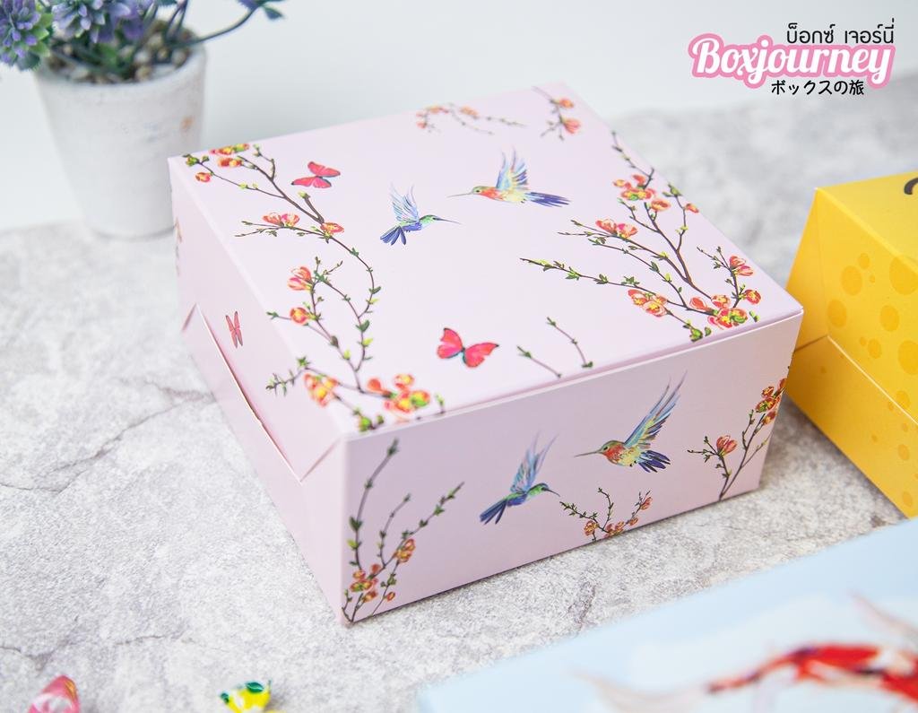กล่องสแน็คเล็ก ลายลิตเติ้ลเบิร์ด อิน เดอะ การ์เด้น 12.7x12.7x6.5 ซม (20ชิ้น/แพ็ค)