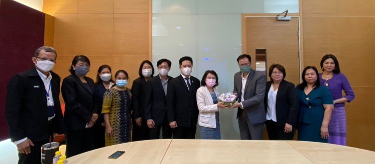 ผอ.ISMED นำทีมเข้าพบรองผู้ว่าการ กนอ. พร้อมเสนอภารกิจสถาบันร่วมรุกงานพัฒนา ผอ.ISMED นำทีมเข้าพบรองผู้ว่าการ กนอ. พร้อมเสนอภารกิจสถาบันร่วมรุกงานพัฒนา