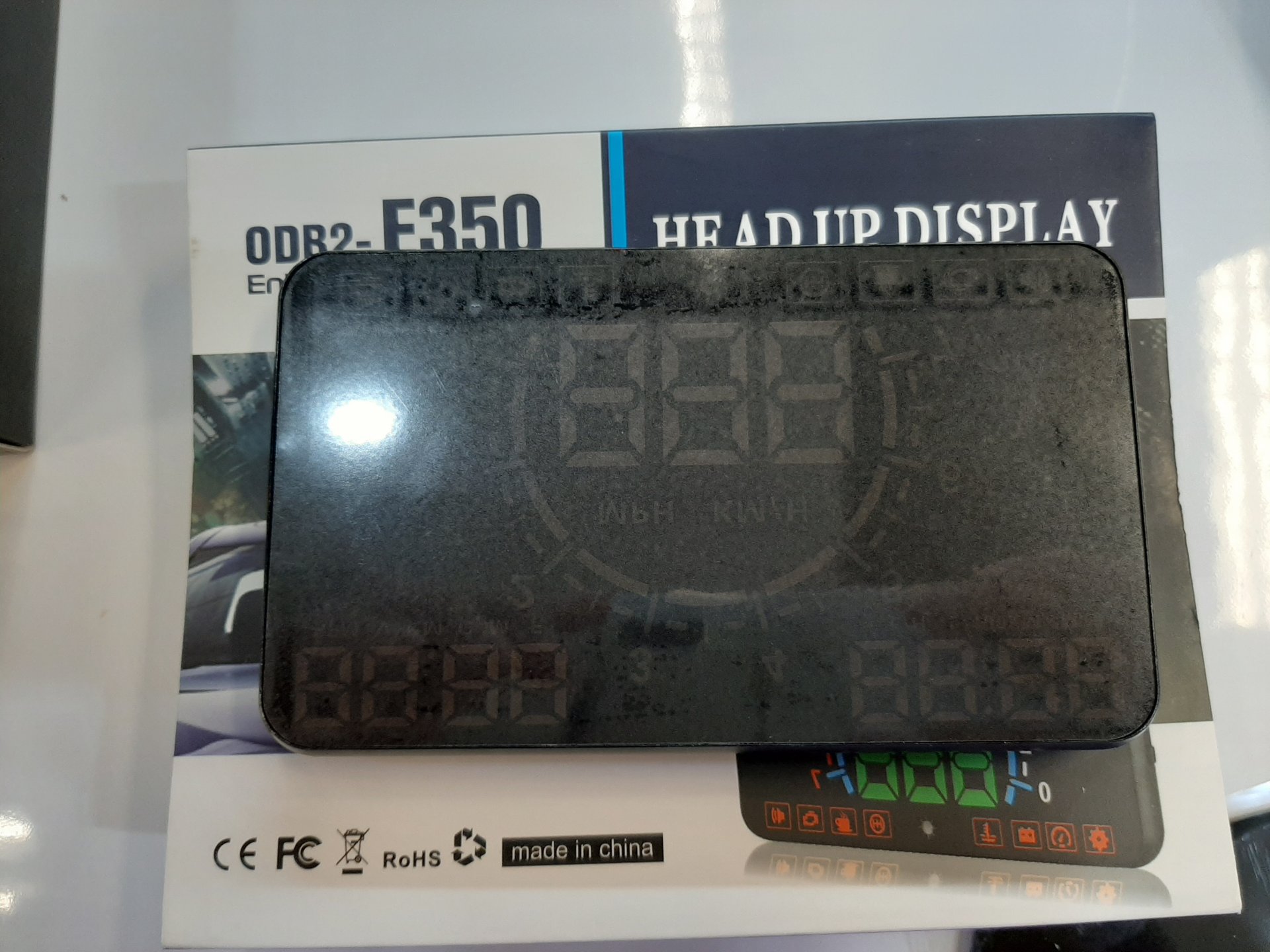 HUD Head Up Display วัดความเร็ว เกจวัดความเร็วดิจิตอล วัดความเร็วรถ สะท้อนกระจก Port OBD