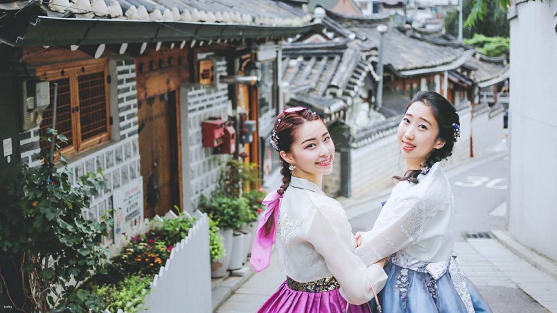 เช่าชุดฮันบกที่พระราชวังคยองบกกุง ร้าน 3355 Hanbok เช่าชุดฮันบกที่พระราชวังคยองบกกุง ร้าน 3355 Hanbok