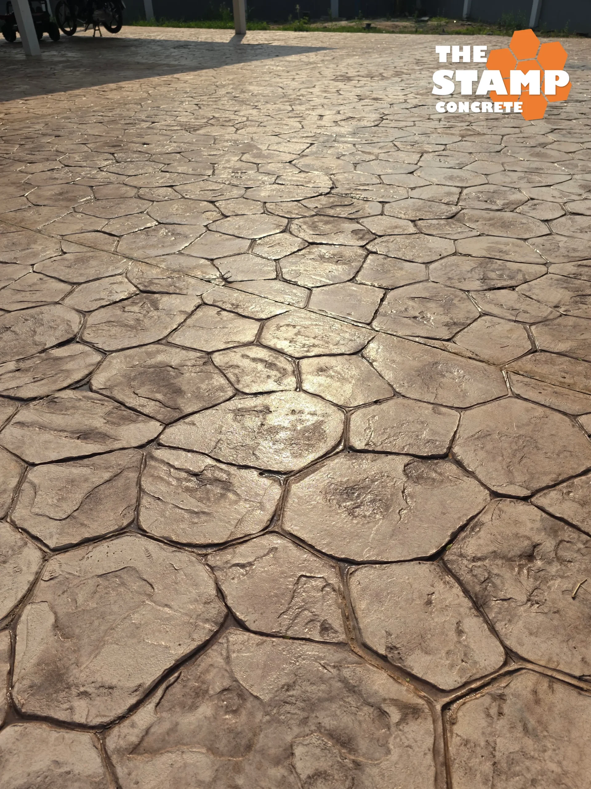 คอนกรีตพิมพ์ลาย Random Stone สีน้ำตาล