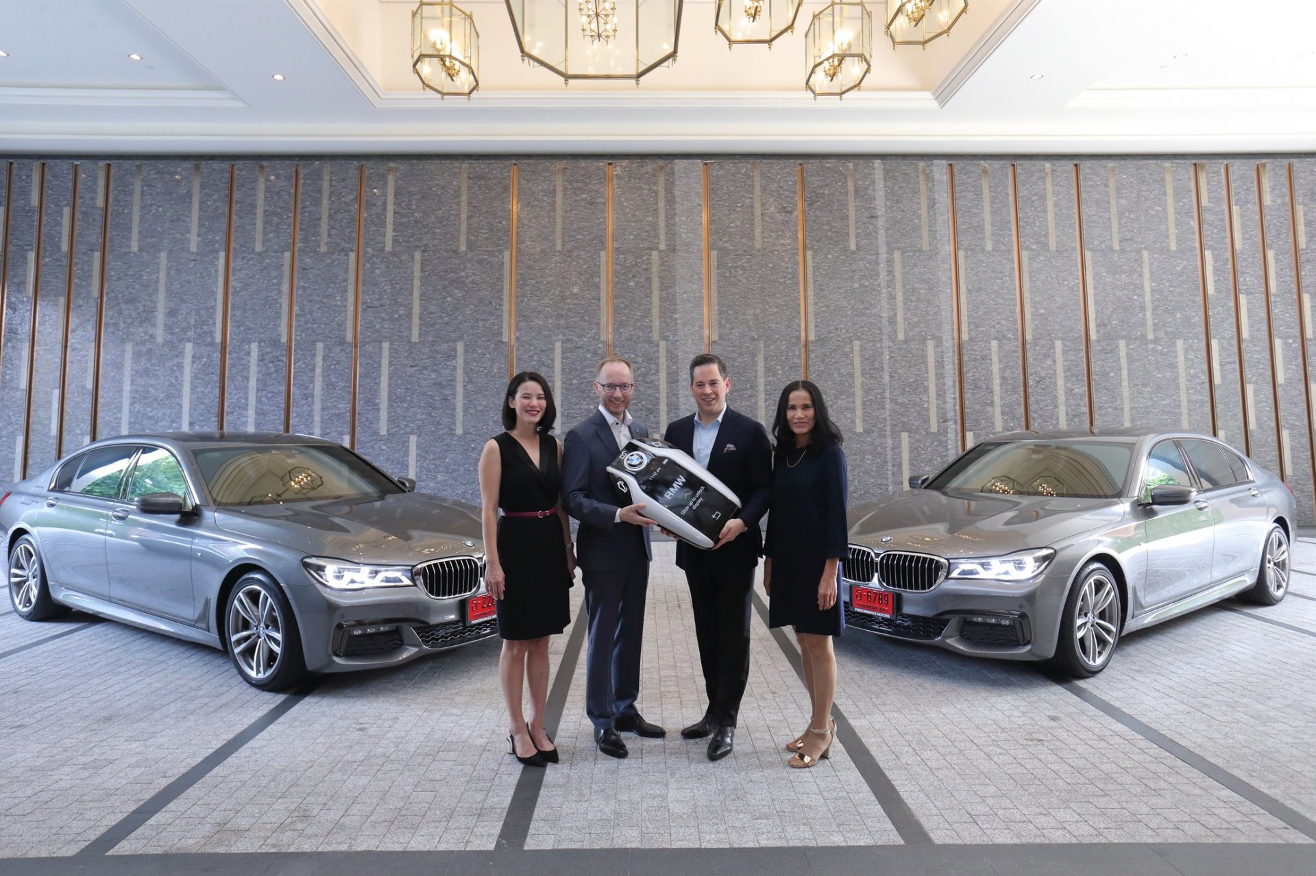 บีเอ็มดับเบิลยู ประเทศไทย ร่วมกับโรงแรมโรสวูด กรุงเทพฯ มอบประสบการณ์ระดับพรีเมียมด้วยบีเอ็มดับเบิลยู ซีรี่ส์ 7  บีเอ็มดับเบิลยู ประเทศไทย ร่วมกับโรงแรมโรสวูด กรุงเทพฯ มอบประสบการณ์ระดับพรีเมียมด้วยบีเอ็มดับเบิลยู ซีรี่ส์ 7