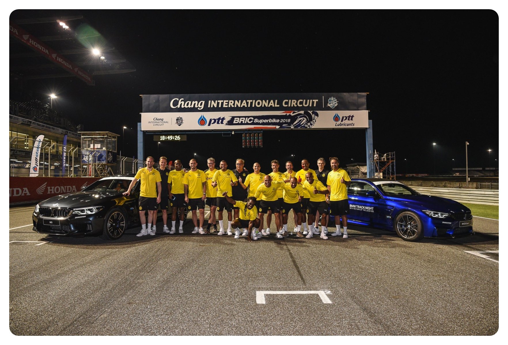 บีเอ็มดับเบิลยู ประเทศไทย จัดทริปมันส์เต็มสปีดกับ BMW Track Night with Return of the Legends มอบประสบการณ์ไลฟ์ไตล์เหนือระดับสำหรับลูกค้าบีเอ็มดับเบิลยู ในโปรแกรม“The Ultimate JOY Experience”    บีเอ็มดับเบิลยู ประเทศไทย จัดทริปมันส์เต็มสปีดกับ BMW Track Night with Return of the Legends มอบประสบการณ์ไลฟ์ไตล์เหนือระดับสำหรับลูกค้าบีเอ็มดับเบิลยู ในโปรแกรม“The Ultimate JOY Experience”