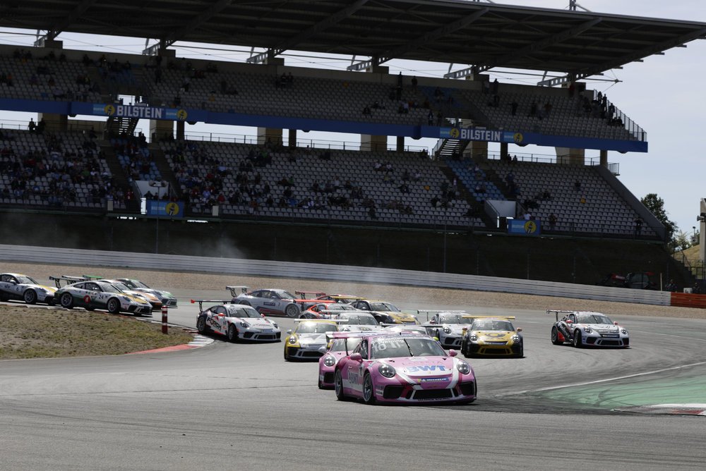 ปอร์เช่ส่งรถแข่ง 4 คัน สู้ศึก Le Mans ปอร์เช่ส่งรถแข่ง 4 คัน สู้ศึก Le Mans