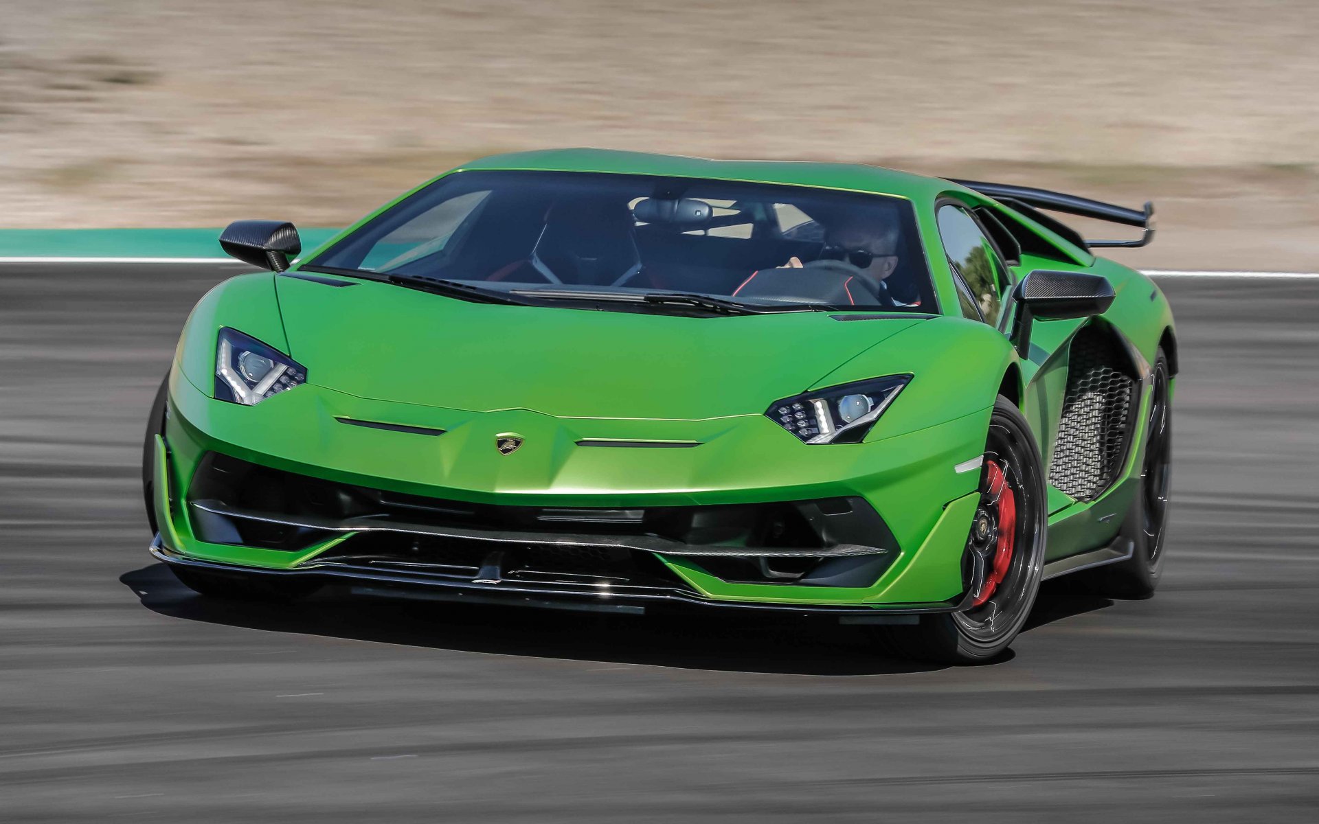 Aventador SV-J กระทิงเปลี่ยวโลกต้องจํา! Aventador SV-J กระทิงเปลี่ยวโลกต้องจํา!