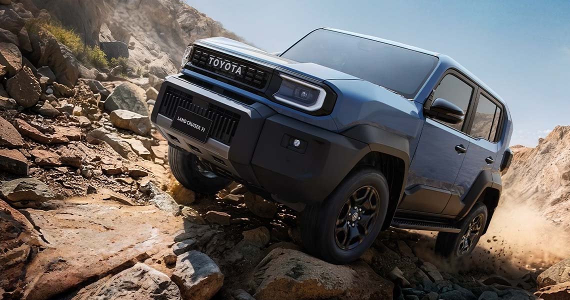 เปลี่ยนแบตเตอรี่ Toyota Land Cruiser FJ แบตหมด ราคาถูก ติดตั้ง ฟรี!
