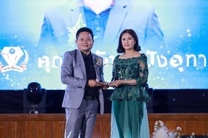 “คุณพิทักษ์ ปังอุทา” อดีตพนักงานห้าง รายได้ไม่พอจ่าย ตัดสินใจทิ้งงานประจำ สู่ธุรกิจ AW9 เปลี่ยนงานได้ชีวิตใหม่