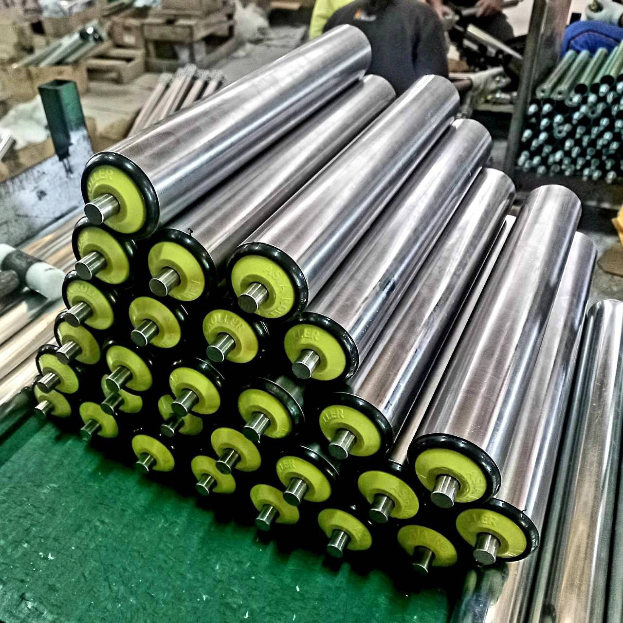 5300