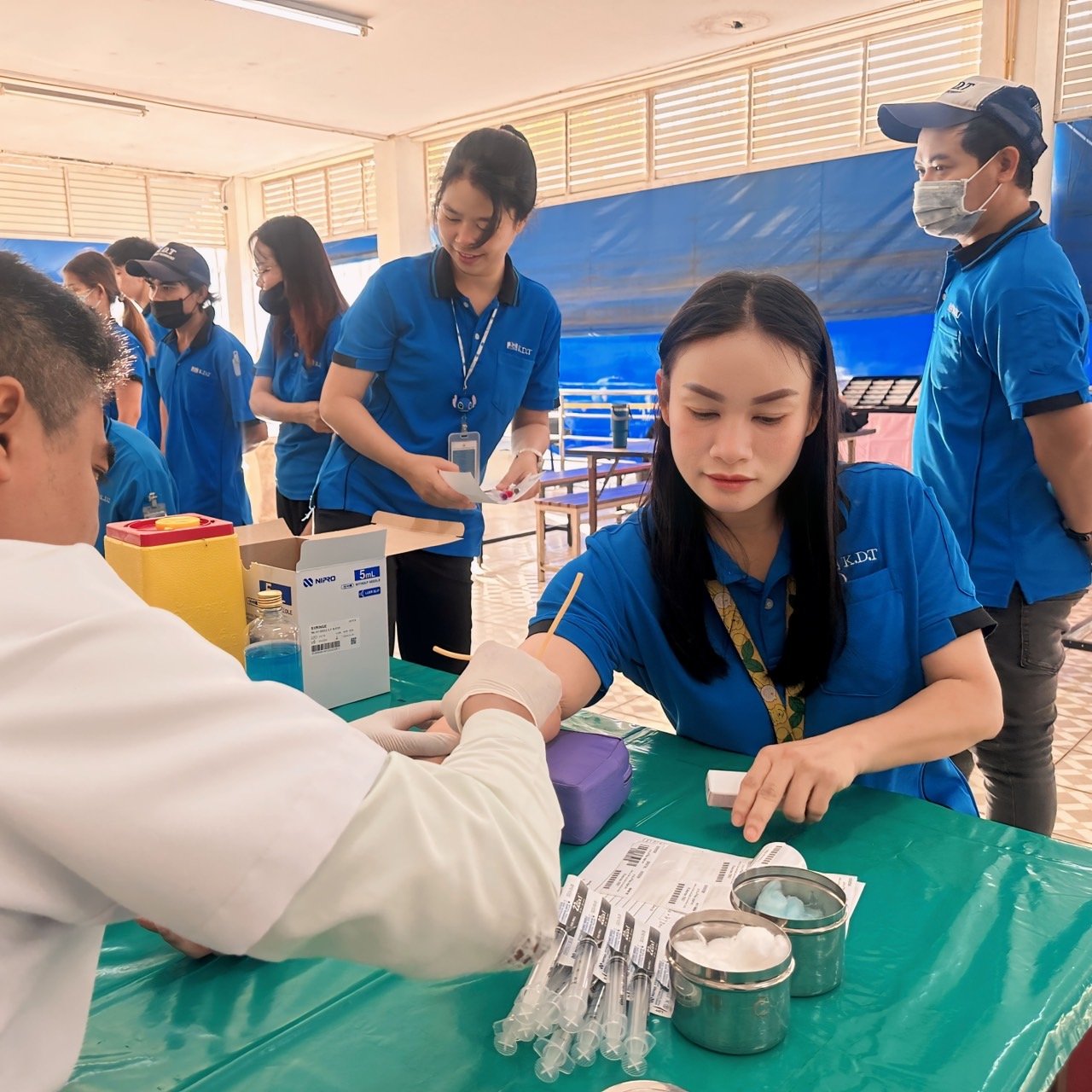 ตรวจสุขภาพและฉีดวัคซีนไข้หวัดใหญ่ให้แก่พนักงาน ประจำปี 