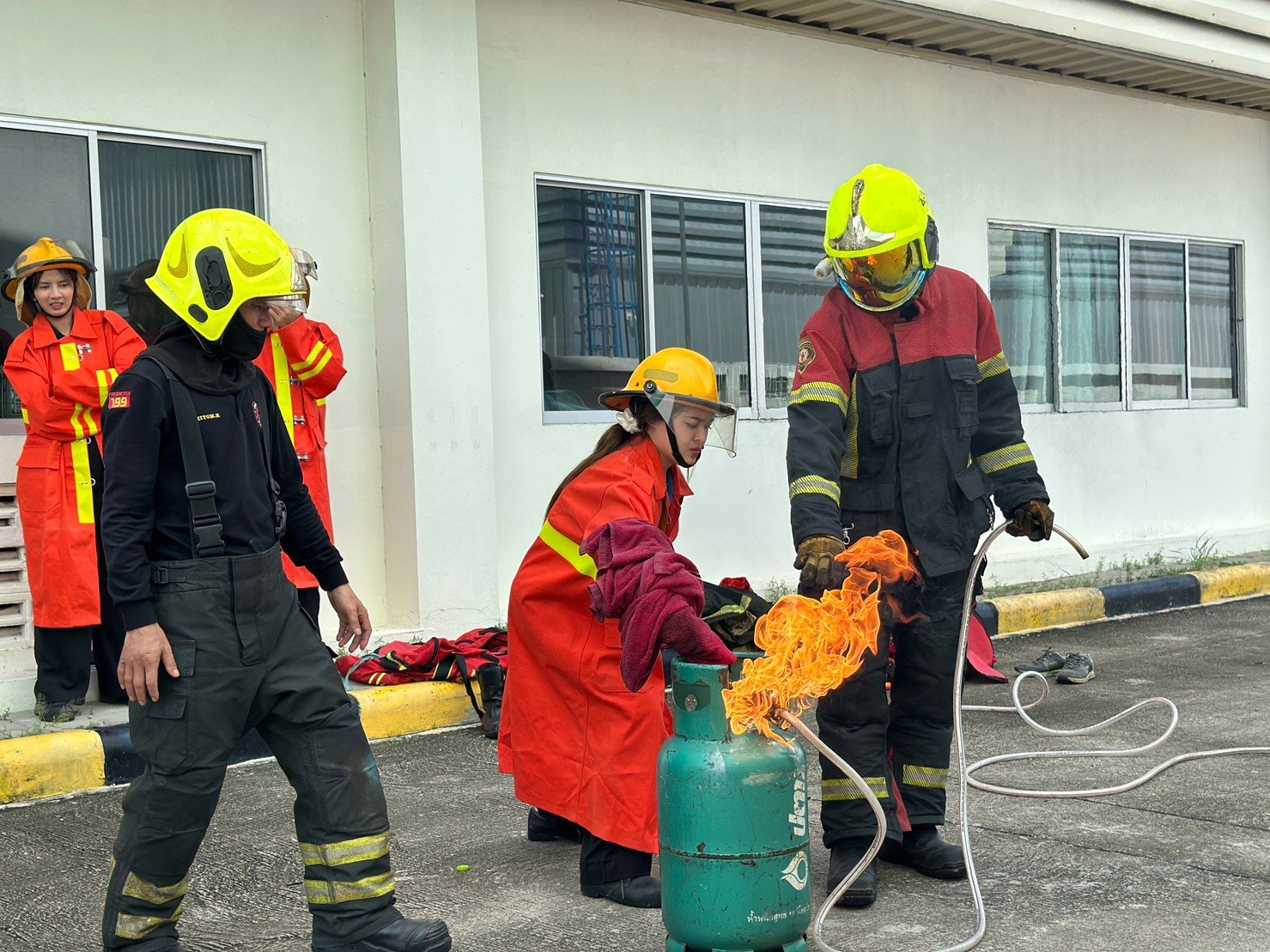 Basic Fire Fighting and Evacuation Fire Drill Training - kdheat