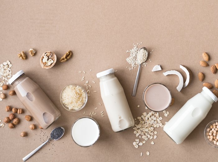 นมจากพืช ปะทะ นมวัว: ศึกชิงแชมป์เครื่องดื่มโปรตีนแห่งอนาคต Plant-based Milk vs. Cows Milk: Competition for the Future Champion of Protein Drinks