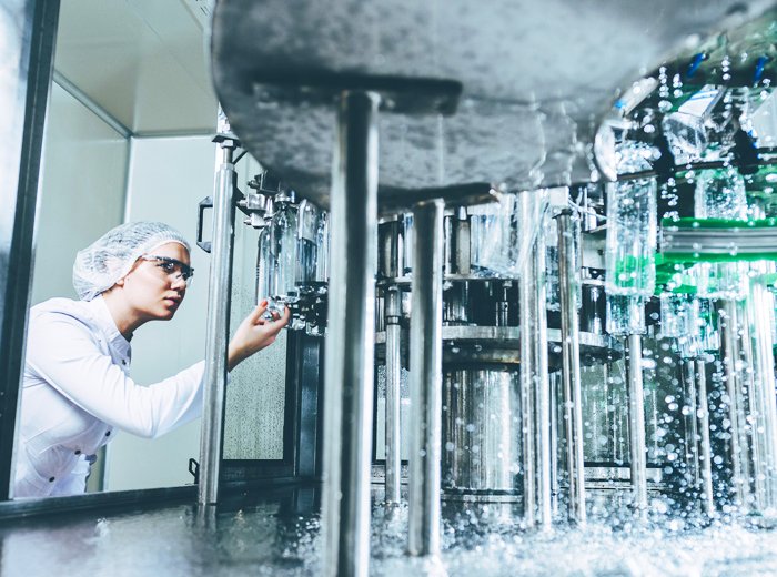 Productivity-optimizing and Giveaway-minimizing Feedback Control for Automatic Filling System Productivity-optimizing and Giveaway-minimizing Feedback Control for Automatic Filling System