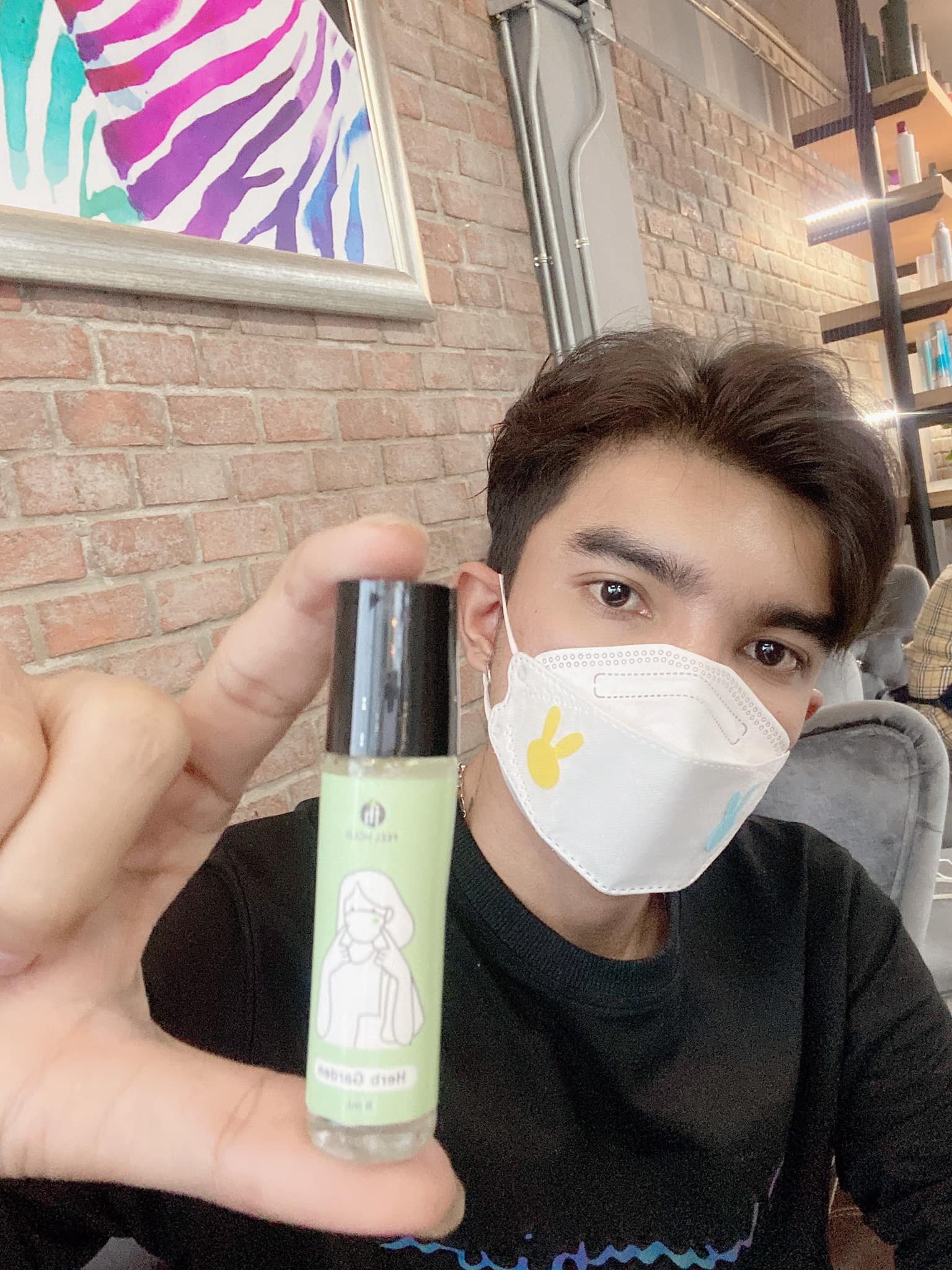 ควรมีแล้วปะ ลูกกลิ้งดับกลิ่นแมสก์❤️ ทาปุ๊บ หอมปั๊บ ควรมีแล้วปะ ลูกกลิ้งดับกลิ่นแมสก์❤️ ทาปุ๊บ หอมปั๊บ