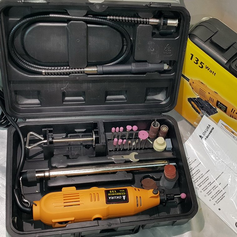เครื่องเจียร แกน 3 มม. OKURA รุ่น BSG135 + สายอ่อน + แถมฟรี!! อุปกรณ์เสริม 42 ชิ้น เครื่องเจียร์คอตรง โอกุระ แกน3มิล เครื่องเจียร แกน 3 มม. OKURA รุ่น BSG135 + สายอ่อน + แถมฟรี!! อุปกรณ์เสริม 42 ชิ้น เครื่องเจียร์คอตรง โอกุระ แกน3มิล