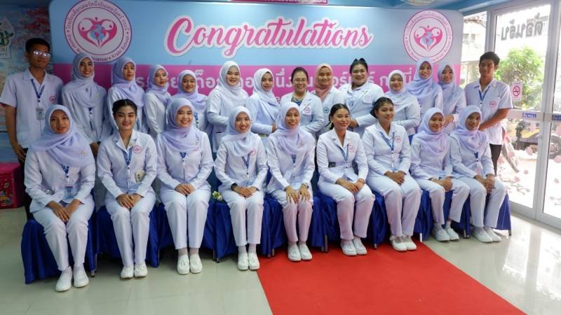 โรงเรียนด็อกเตอร์หนึ่งอินเตอร์แคร์ กระบี่ จัดพิธีประดับเข็มตราสัญลักษณ์สถาบัน พร้อมกับประชุมผู้ปกครองและปัจฉิมนิเทศ IKS รุ่น 26/2566 โรงเรียนด็อกเตอร์หนึ่งอินเตอร์แคร์ กระบี่ จัดพิธีประดับเข็มตราสัญลักษณ์สถาบัน พร้อมกับประชุมผู้ปกครองและปัจฉิมนิเทศ IKS รุ่น 26/2566