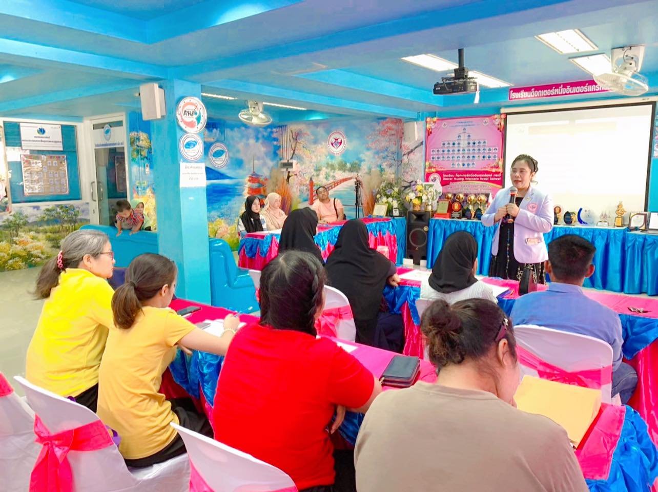 โรงเรียนด็อกเตอร์หนึ่งอินเตอร์แคร์ กระบี่: สร้างบุคลากรทางการแพทย์คุณภาพสู่สังคม  ความมุ่งมั่นในการพัฒนาการศึกษาและอาชีพด้านสุขภาพ