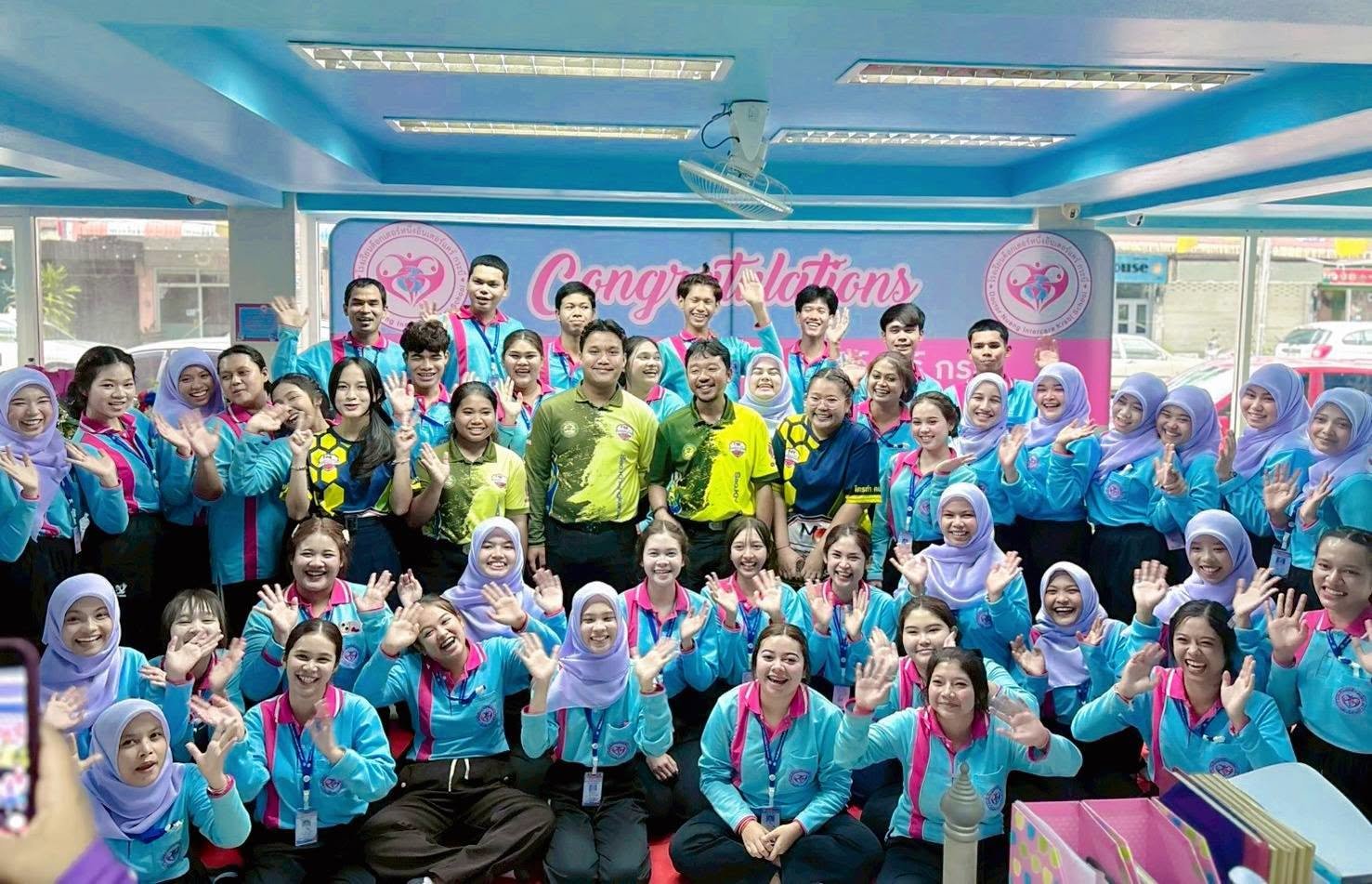 อบต.คลองขนาน ร่วมส่งเสริมทักษะช่วยชีวิต! สนับสนุนวิทยากรฝึกอบรม CPR และการปฐมพยาบาลเบื้องต้น รร.ด็อกเตอร์หนึ่งอินเตอร์แคร์กระบี่