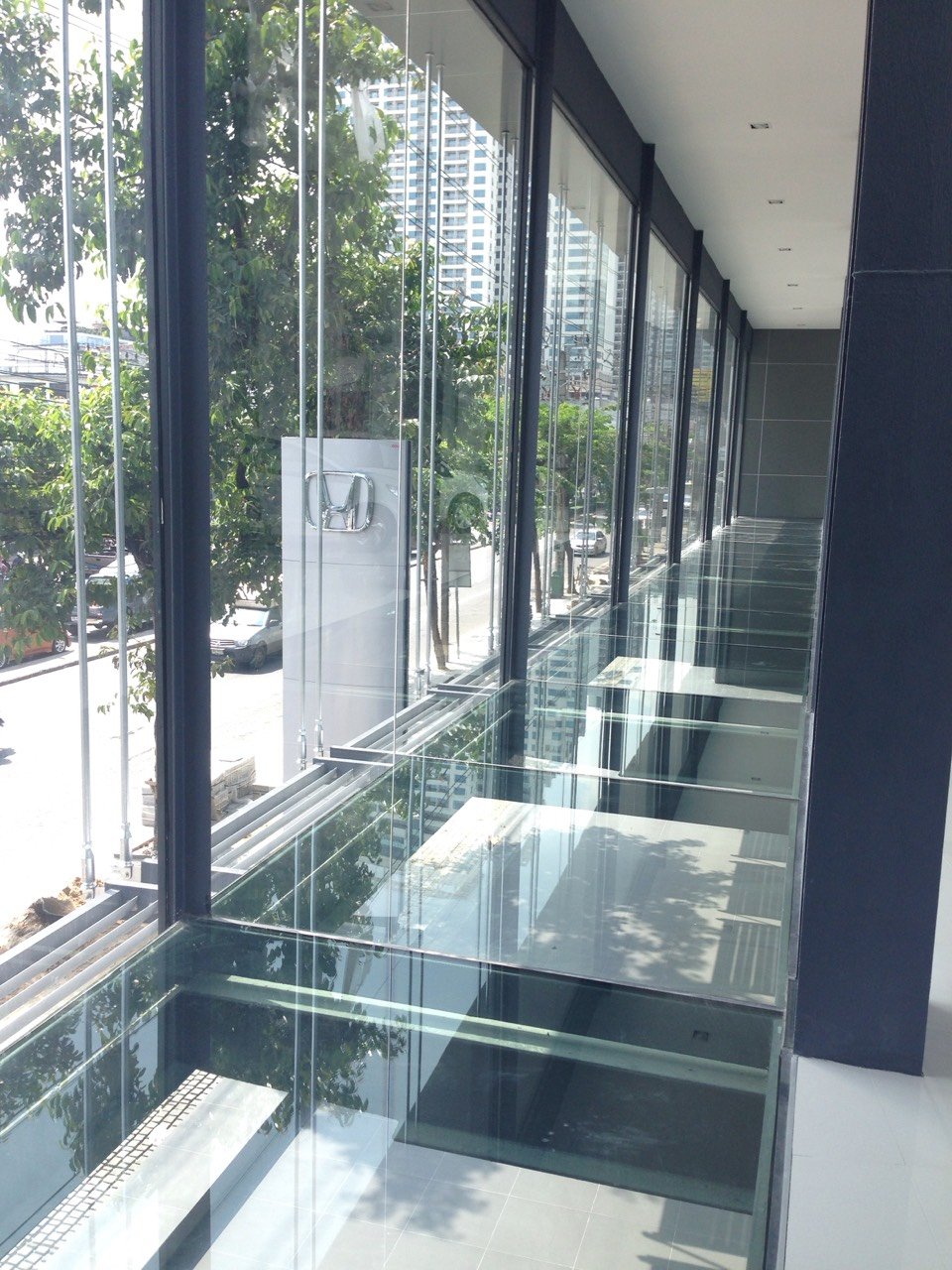 Glass Flooring 